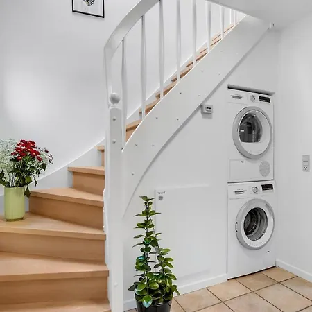 In With Kitchen