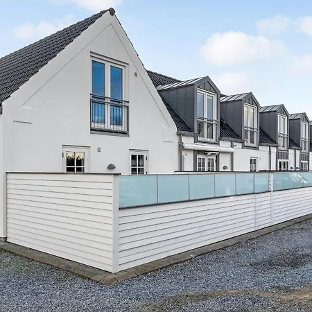 Gorgeous Apartment In Blavand With Sauna 아파트