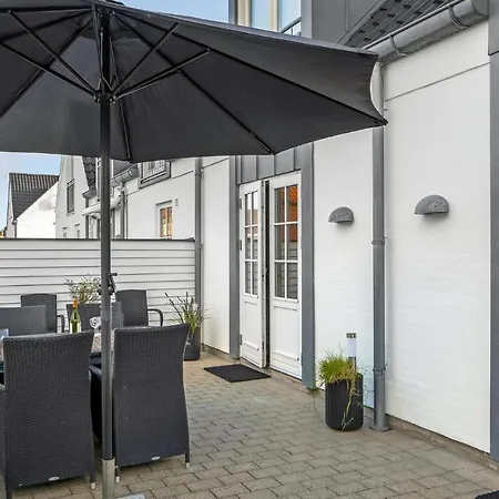 아파트 Gorgeous Apartment In Blavand With Sauna *